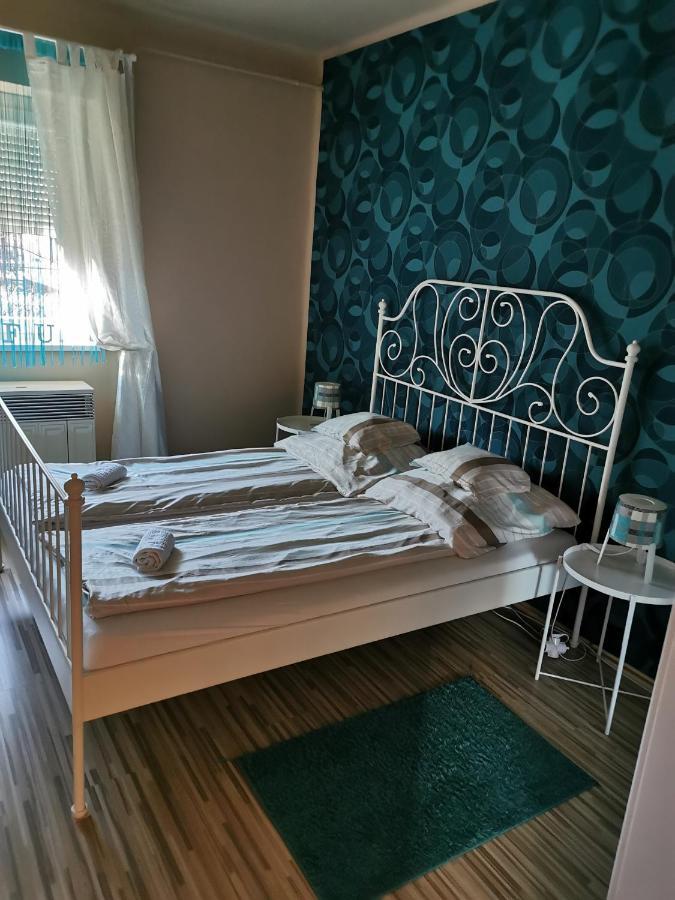 Zso-Ze Apartman Tiszafüred エクステリア 写真