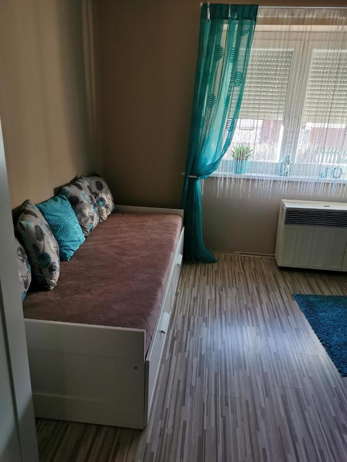 Zso-Ze Apartman Tiszafüred エクステリア 写真